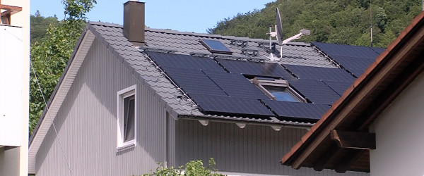 Photovoltaikanlage mit Speicher (Quelle: RIK)